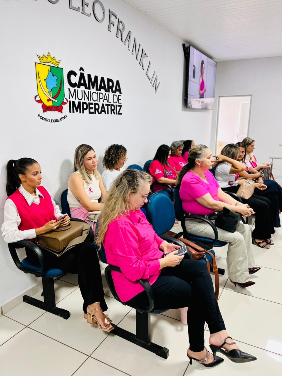 Tribuna Popular destaca campanha Outubro Rosa