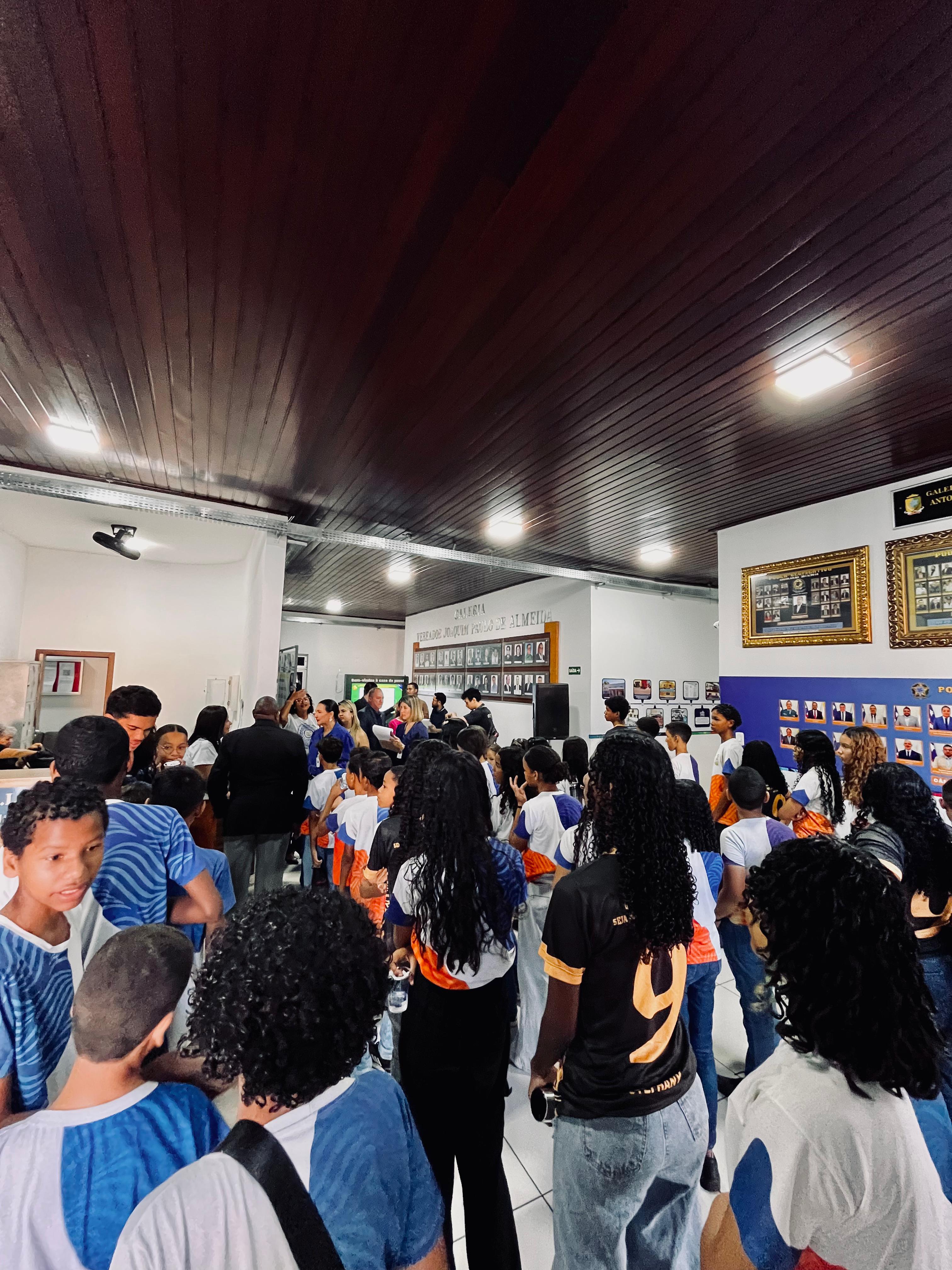 Escola Infantil Maria Evangelista visita Câmara Municipal