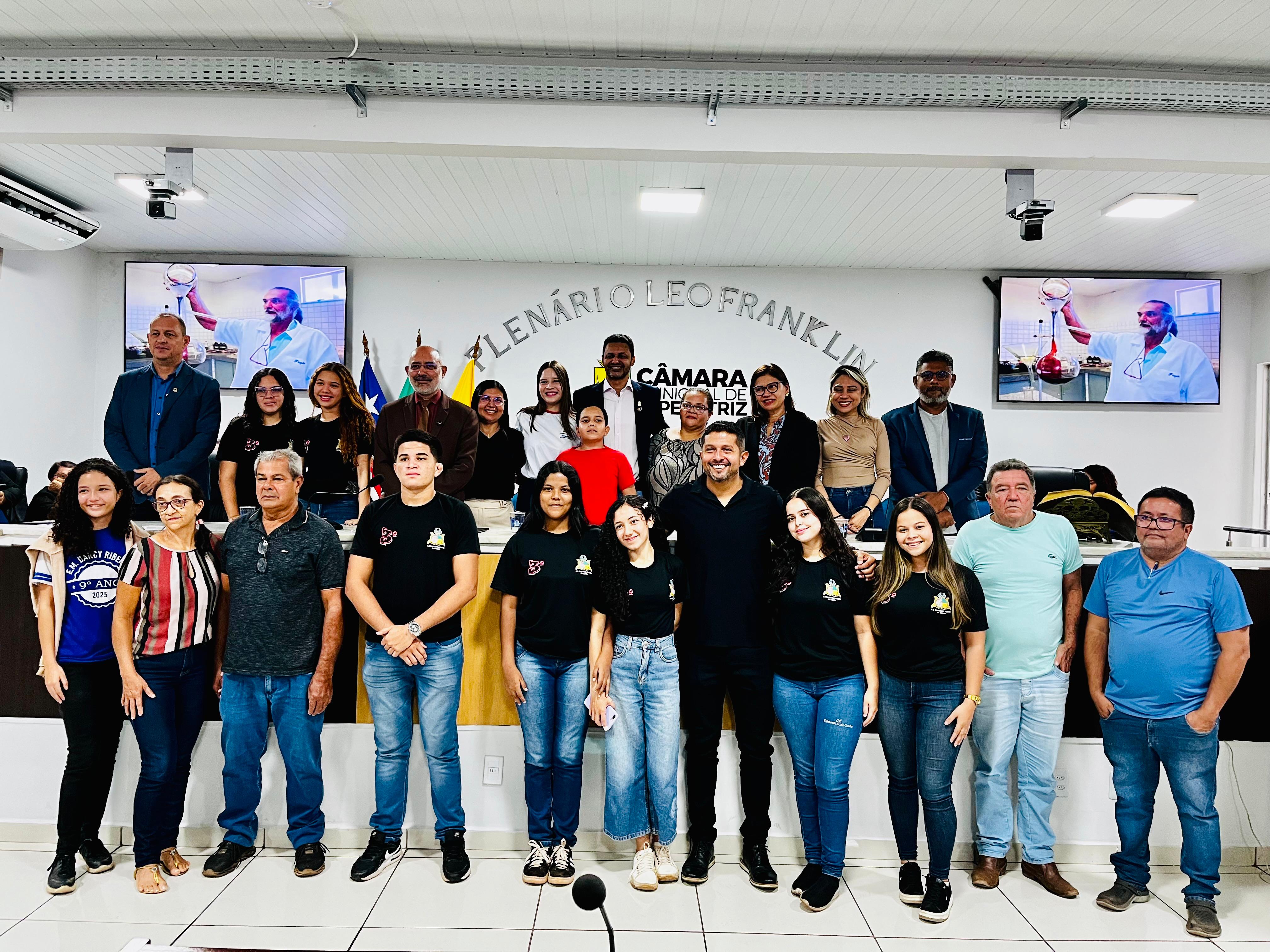 Estudante de Imperatriz Apresenta Pesquisa Inovadora sobre Prevenção de Abortos Espontâneos