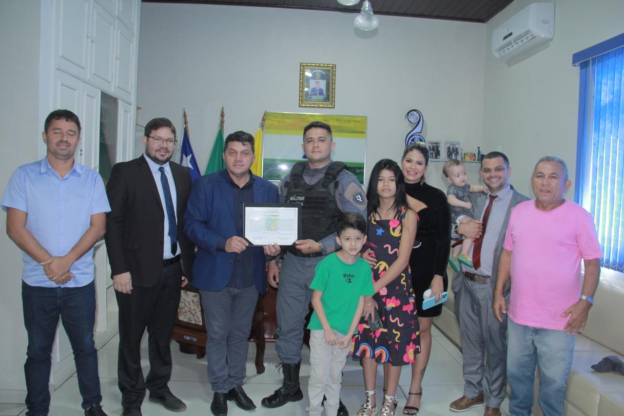 Câmara Municipal concede Moção de Honra a Policial Militar