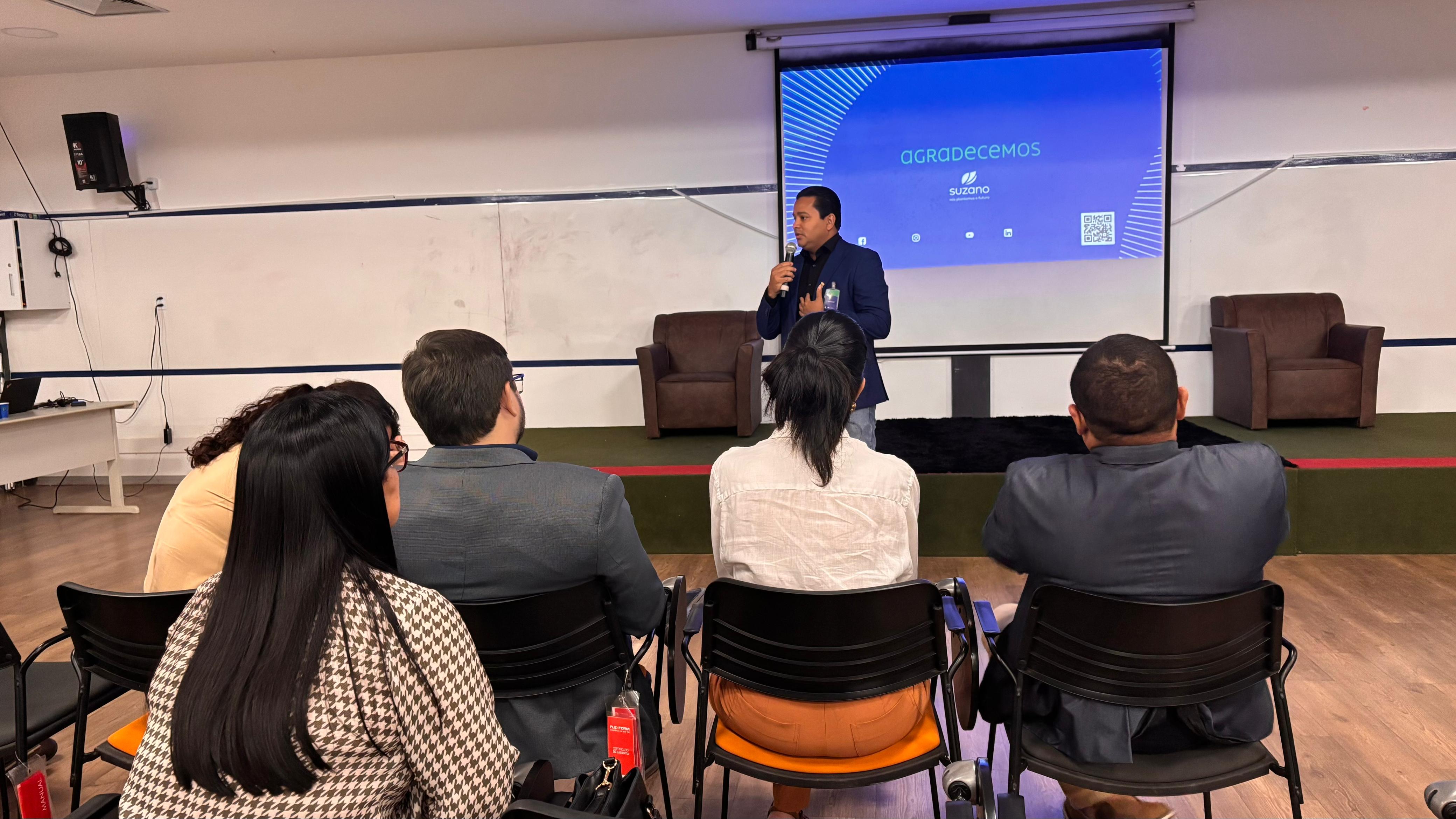 Vereadores realizam visita institucional à Suzano