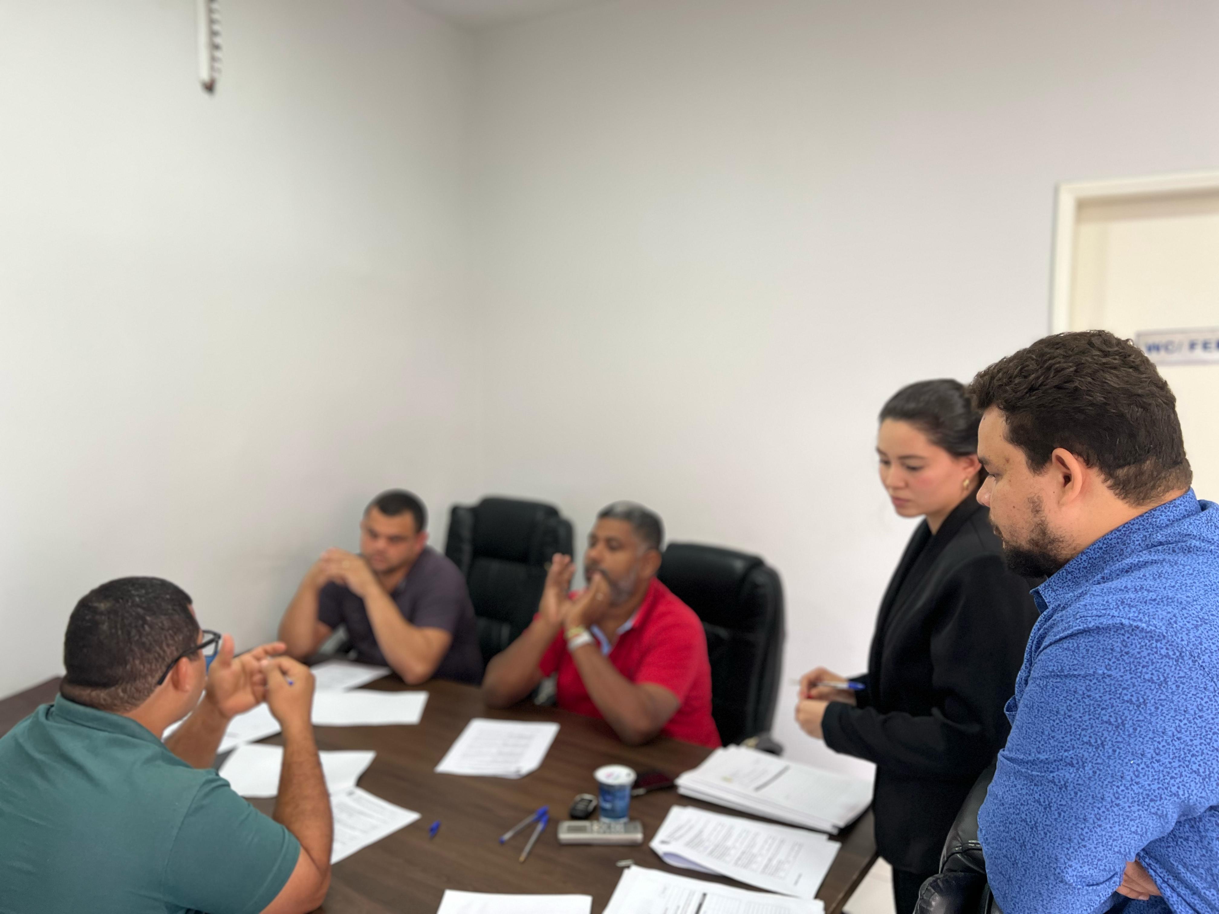 Comissões Permanentes da Câmara Municipal discutem diversos projetos de lei em reunião