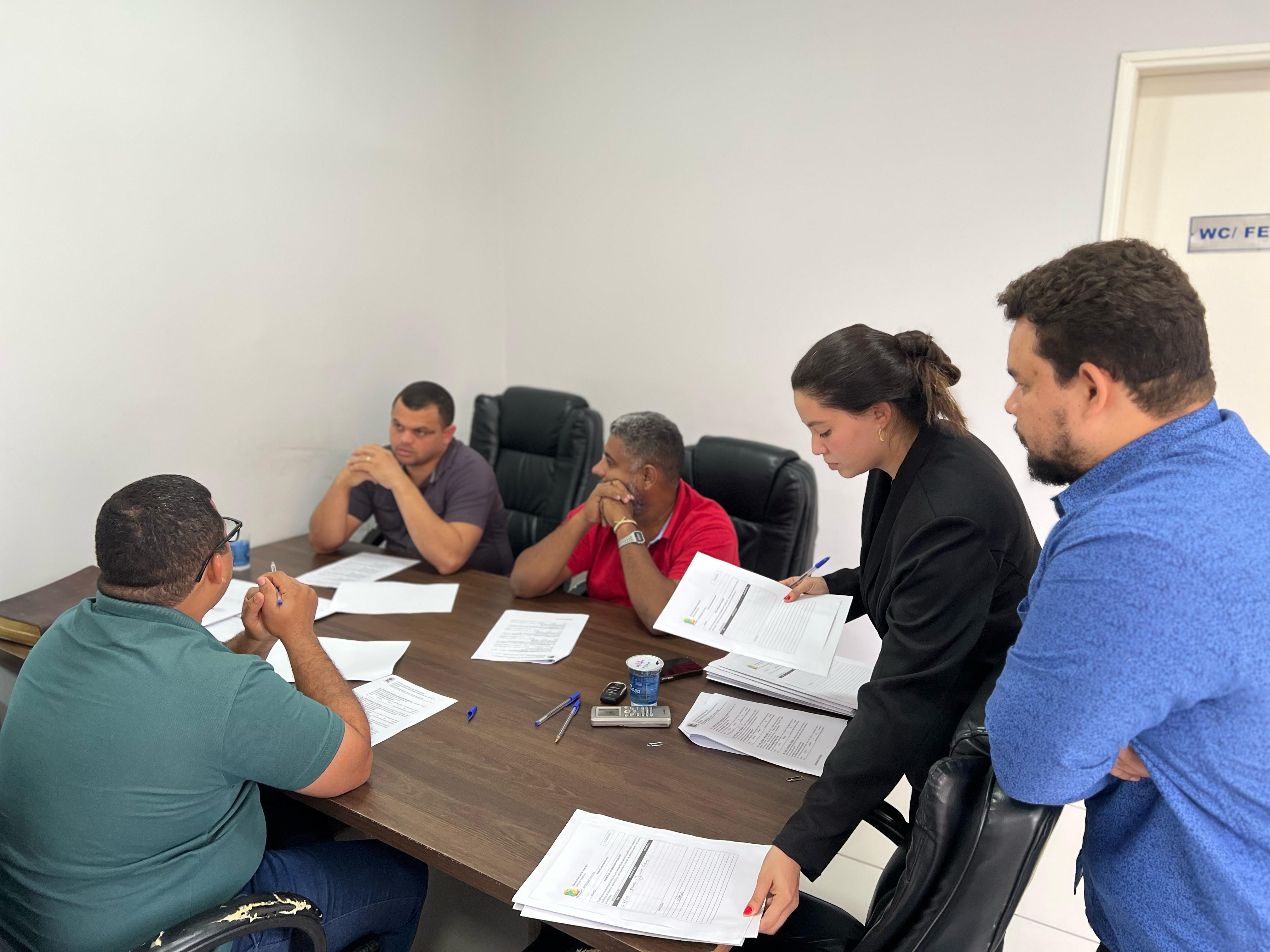 Comissões Permanentes da Câmara Municipal discutem diversos projetos de lei em reunião