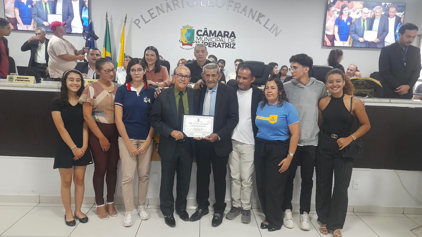 Câmara realiza entrega de Título de Cidadão e Medalha de Barão de Coroará
