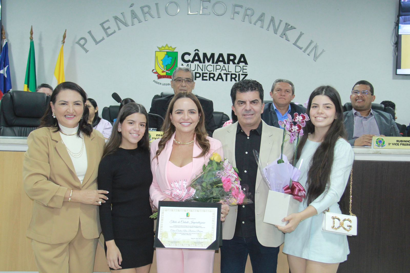 Títulos e Medalha foram outorgados na Câmara Municipal