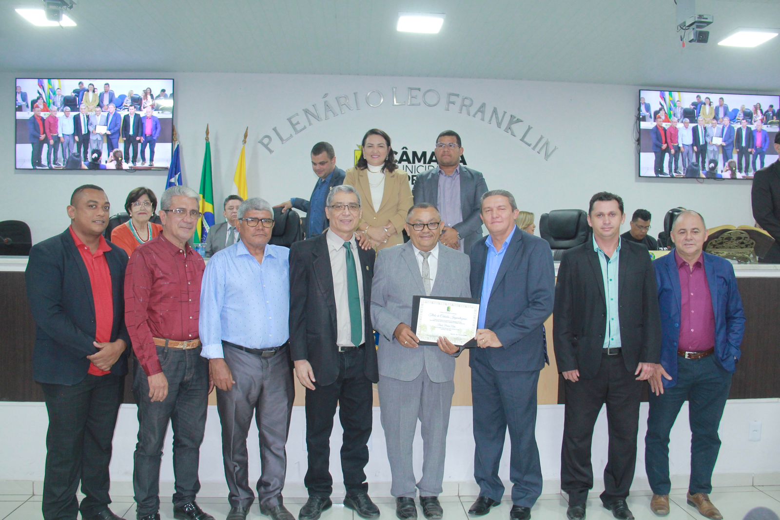 Títulos e Medalha foram outorgados na Câmara Municipal