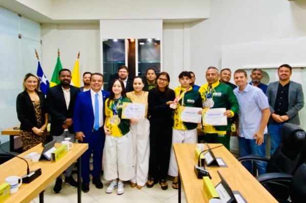 Atletas de Imperatriz recebem Moção de Aplauso pela participação em campeonato no exterior