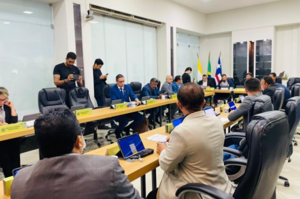 Câmara aprova projeto que prevê câmeras de segurança e cercas de proteção em escolas municipais