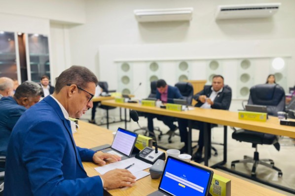 Indicações aprovadas na sessão desta terça-feira contemplam assistência social, acessibilidade...