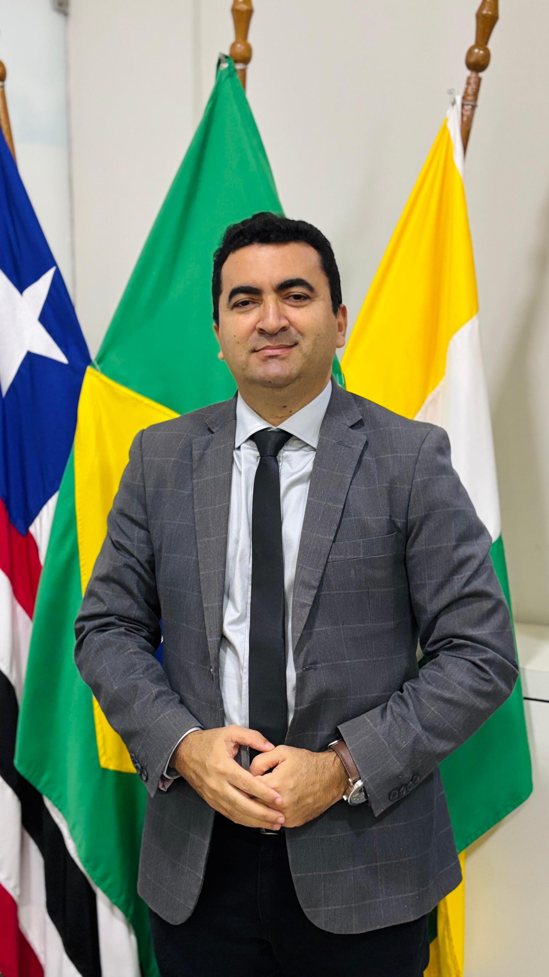 CARLOS HERMES.