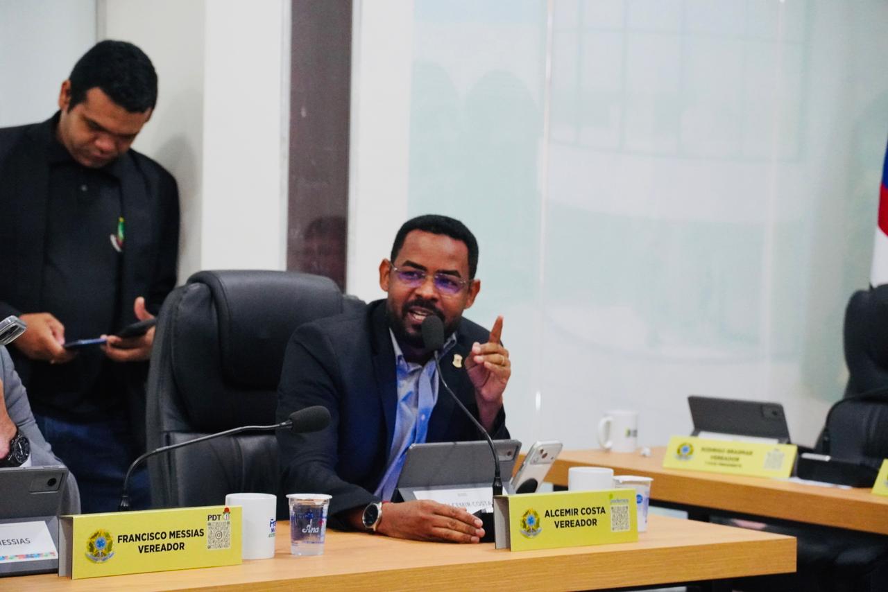 Indicação solicita operação tapa-buracos no Canto da Serra