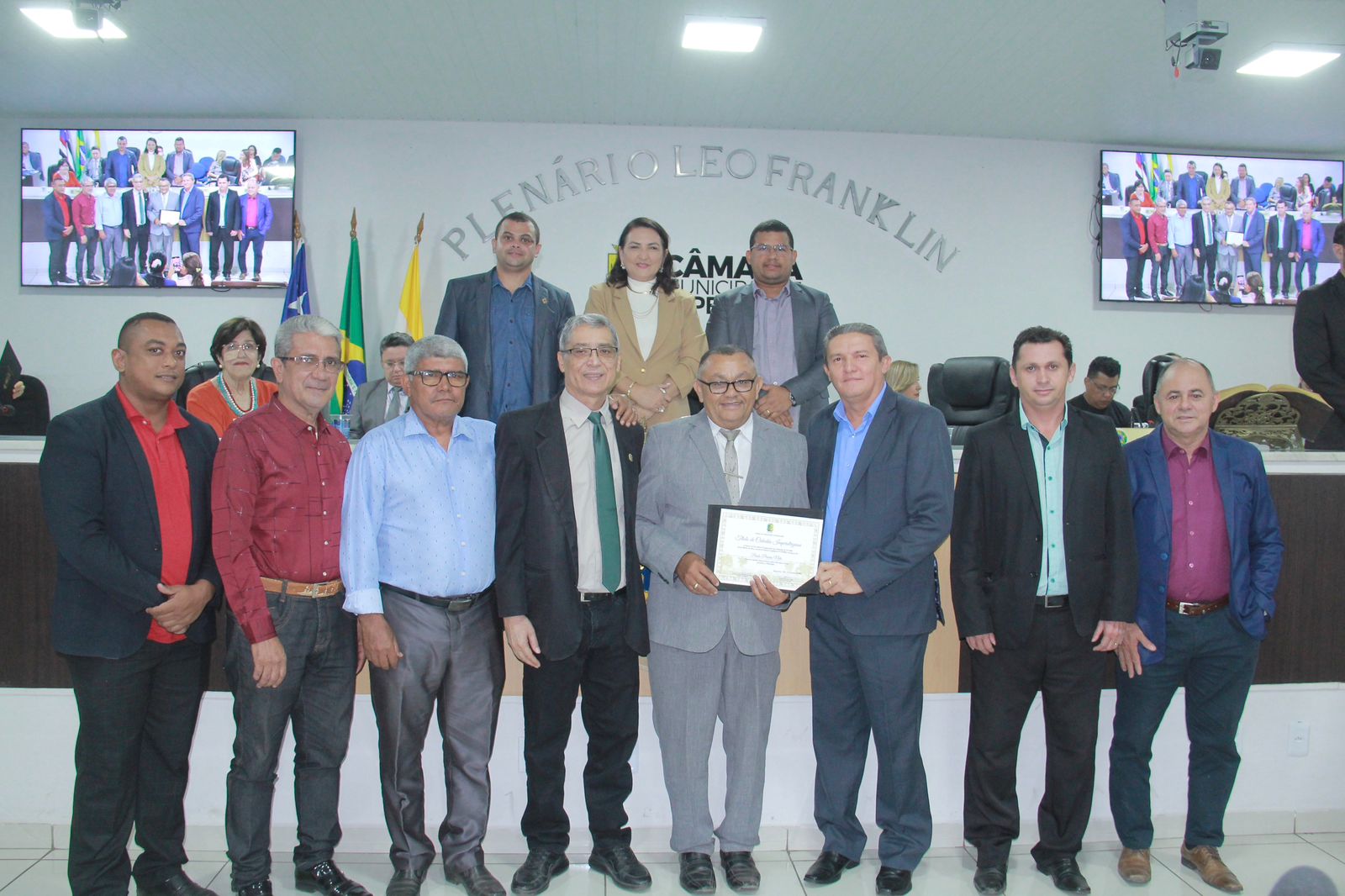Títulos e Medalha foram outorgados na Câmara Municipal