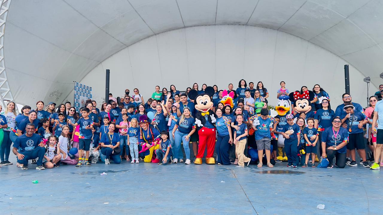 Vereadores participam de caminhada em alusão ao Dia Mundial de Conscientização do Autismo