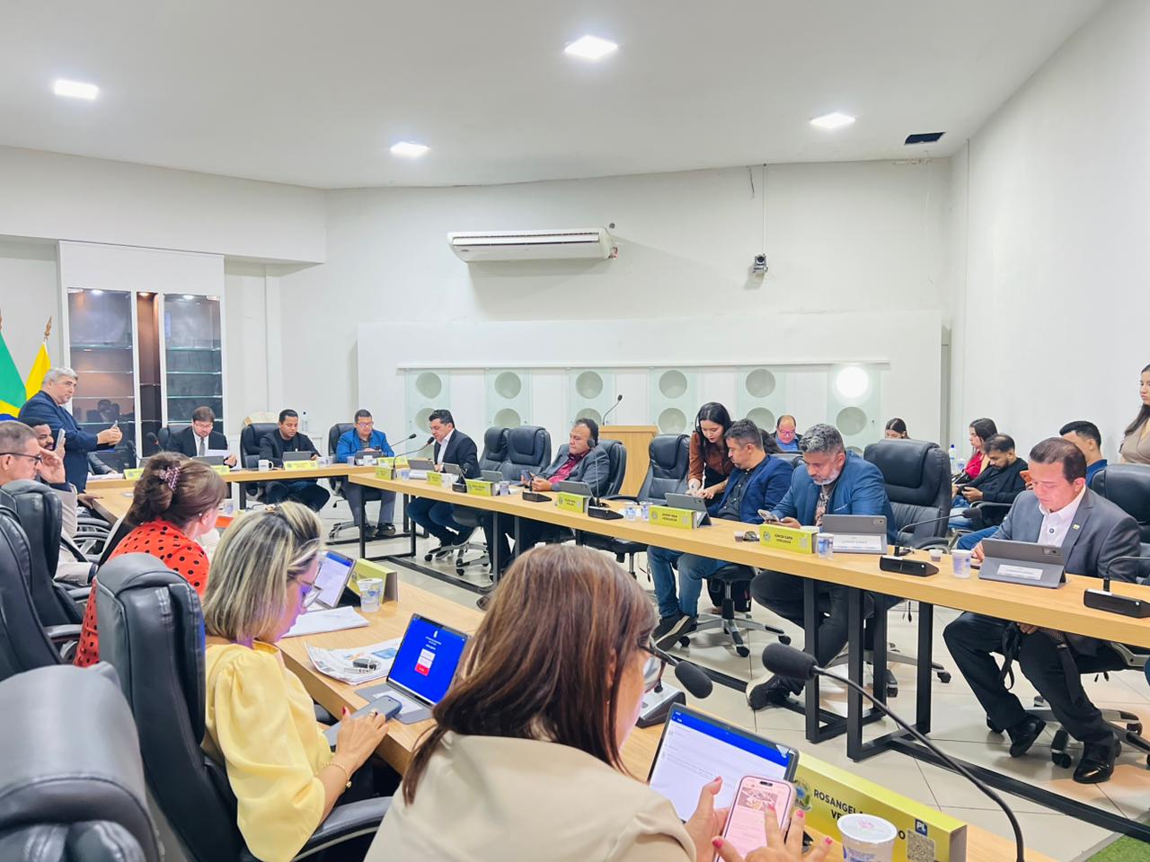 Plenário da Câmara aprova contas da gestão do ex-prefeito Sebastião Madeira de 2014