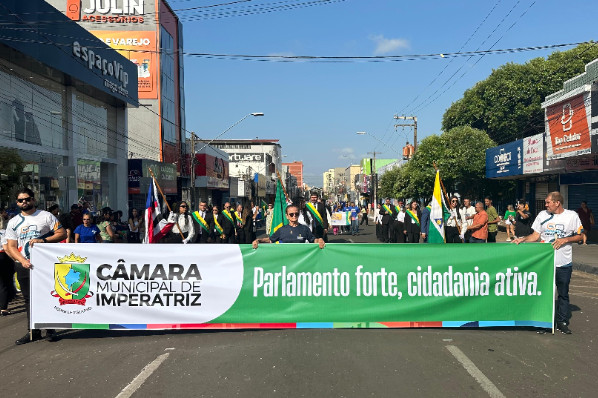 Vereadores participam do Desfile Cívico de 7 de Setembro