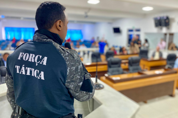 Policiais do 14º BPM recebem Moção de Aplauso por ato heroico em salvamento de bebê