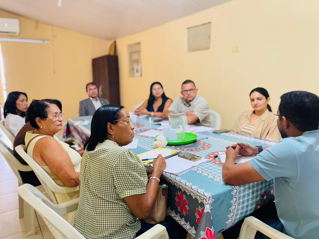 Comissão Especial da Nova Lei Orgânica realiza reunião com Associação dos Gestores Escolares do...