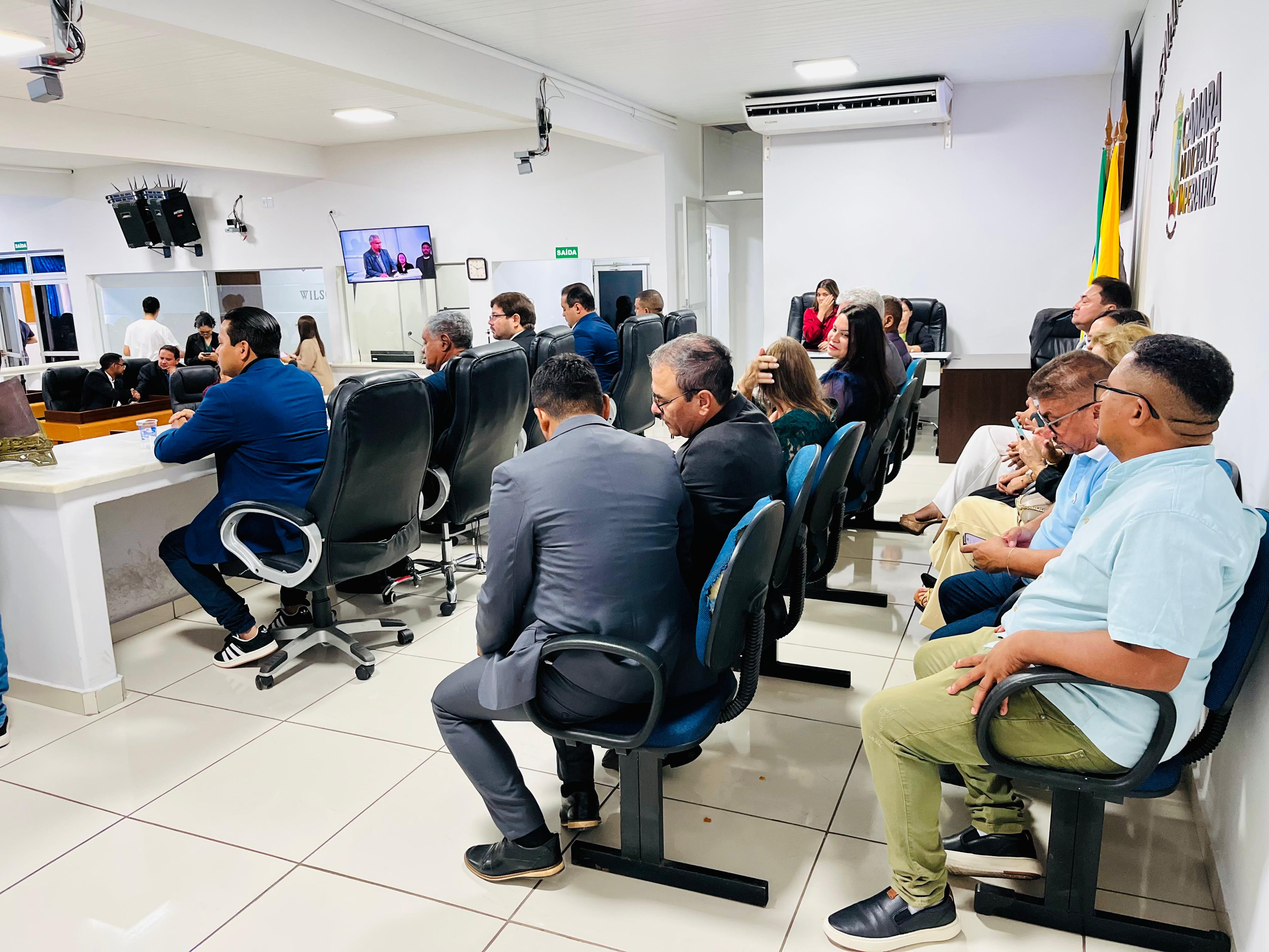 Câmara realiza sessão solene para entrega do Título de Cidadão Imperatrizense a Deusdedith Marq...