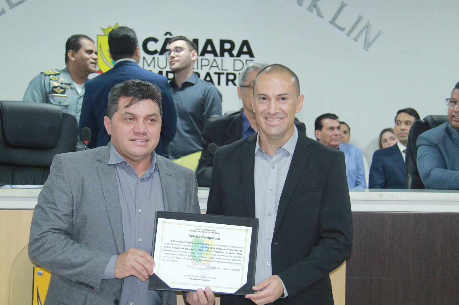 Câmara Municipal realiza manhã de entrega de honrarias