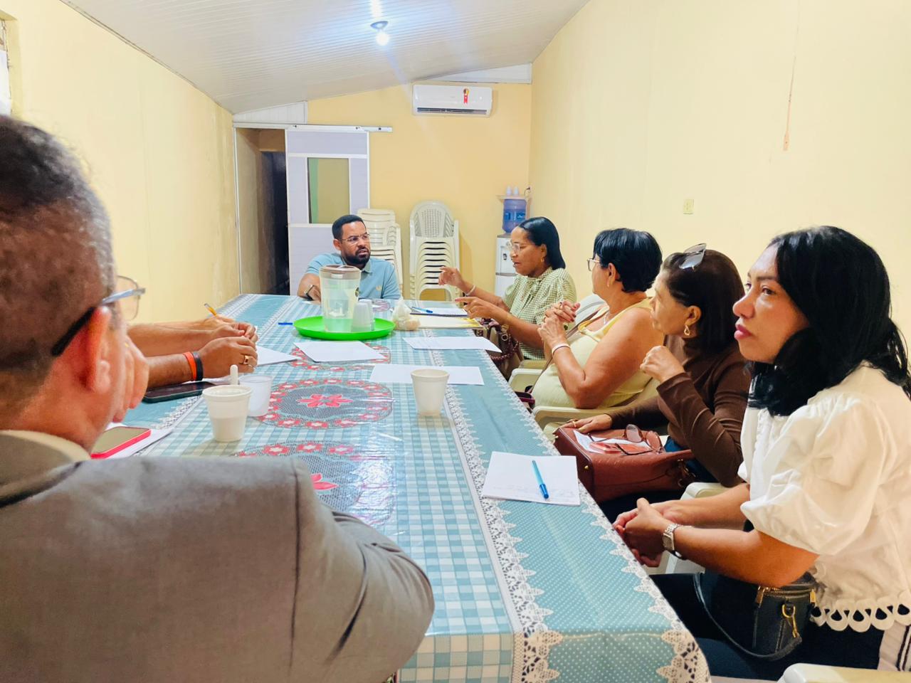 Comissão Especial da Nova Lei Orgânica realiza reunião com Associação dos Gestores Escolares do...