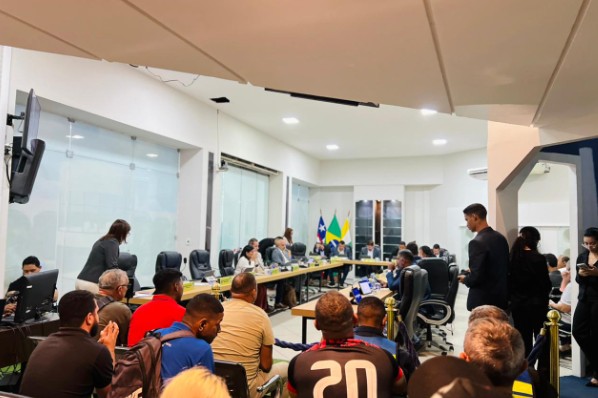 Câmara aprova projeto que cria programa de artes marciais nas escolas da rede pública de Impera...