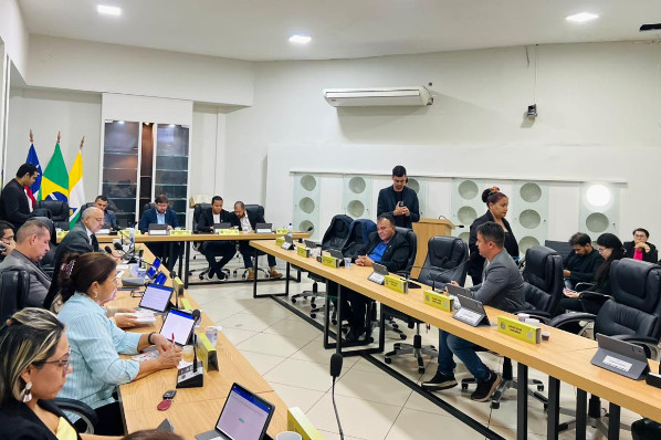 Câmara aprova reajuste salarial e gratificações para agentes de saúde e de combate às endemias