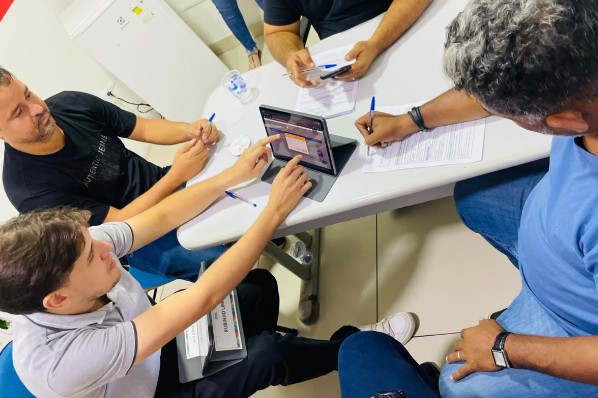 CCJR analisa matérias em tramitação durante reunião desta segunda-feira (21)