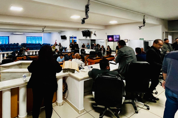 Audiência Pública discute problemas relacionados ao excesso de fiações áereas no município