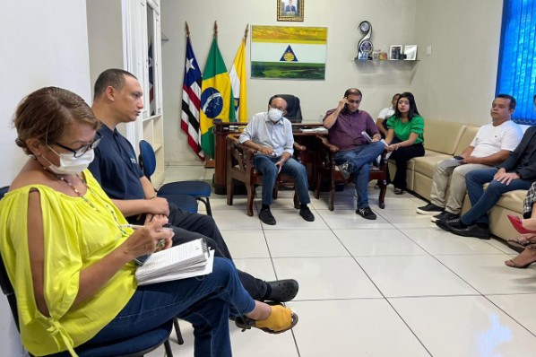 Vereadores, profissionais da saúde, CMDPD e judiciário discutem sobre criação de Centro de Doen...