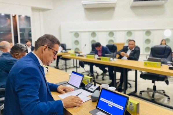 Indicação propõe reforma de prédio desativado para atender demandas da educação infantil na reg...