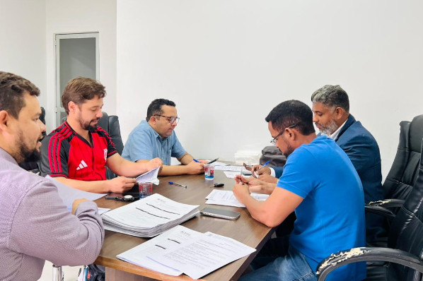 CCJR aprova projeto que prevê cassação do alvará de empresas por descarte irregular de resíduos