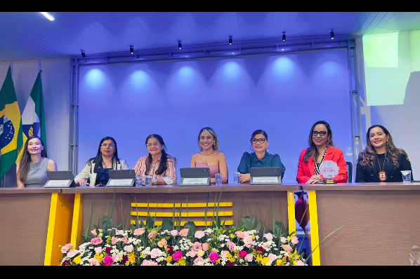 Câmara realiza sessão solene para entrega da Comenda Alvina Vieira Fortaleza